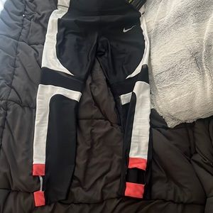 Large Nike leggings
